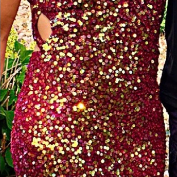 Champagne and maroon prom / ball dress - Picture 12 of 14